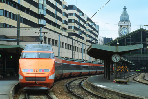 Treno.jpg (55031 byte)